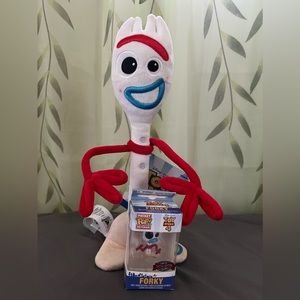 TOY STORY 4 SPECIAL EDITION KEYCHAIN AND PLUSH BUNDLE